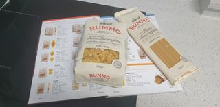 이탈리안 프리미엄 파스타 룸모 Rummo 파스타 2종 + 바질 페스토 + 블랙 트러플 페이스트 — 5점을 준 리뷰어가 2021년 7월 올린 사용 사진