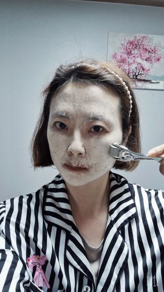 피비에스코리아 [씨씨글로우] MCTS앰플 5입 + 더마롤러 — 5점을 준 리뷰어가 2021년 11월 올린 사용 사진