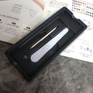 데싱디바 글레이즈 젤네일 스프링 프렌치 네일_5종 중 택 1 — 5점을 준 리뷰어가 2021년 9월 올린 사용 사진