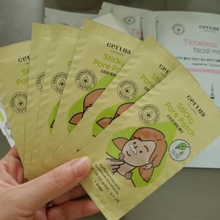 세뚜아(Cettua) 세뚜아 스티키 포어 패치 Cettua Sticky Pore Patch — 3.5점을 준 리뷰어가 2023년 8월 올린 사용 사진