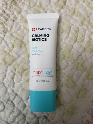리더스코스메틱 리더스 카밍 바이오틱스 선 에센스 SPF 50+ PA++++ — 5점을 준 리뷰어가 2022년 8월 올린 사용 사진