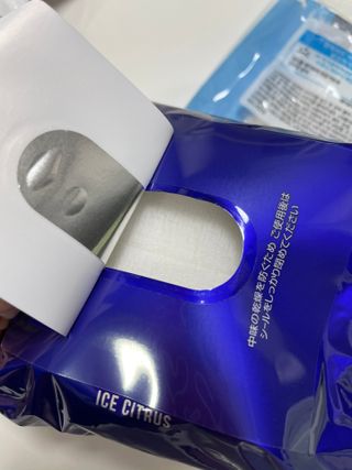 [갸스비] 땀, 유분의 불쾌함을 한 장으로 싹싹 훼이셜 페이퍼 15매 , 바디 페이퍼 30매 2종구성 — 5점을 준 리뷰어가 2021년 5월 올린 사용 사진