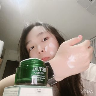 레츄얼 베르디올 더 모이스처라이징 크림 — 4점을 준 리뷰어가 2022년 4월 올린 사용 사진