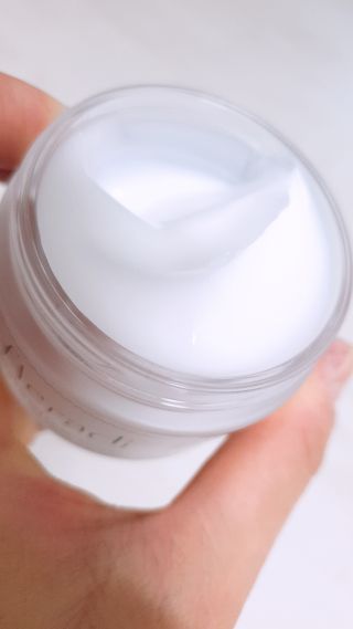 플레라디 에델바이스 인리치드 머랭 크림 — 5점을 준 리뷰어가 2021년 6월 올린 사용 사진