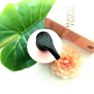 난나 살몬 스파이더 검버섯 미백 톤업 화이트닝 연어 앰플 크림 300ml 대용량 — 5점을 준 리뷰어가 2022년 11월 올린 사용 사진