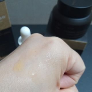 마리엔메이  이데베논 블랙베리 보습 크림 + 세럼 — 5점을 준 리뷰어가 2021년 10월 올린 사용 사진