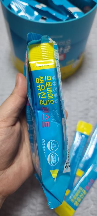 헬스업 프로바이오 생유산균 퍼스트 新 — 5점을 준 리뷰어가 2021년 6월 올린 사용 사진