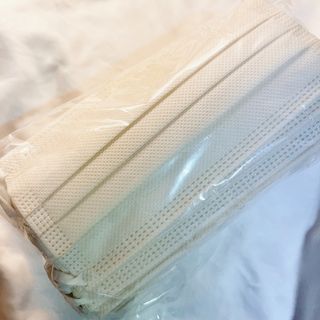 [올가드] 이지핏 프리미엄 컬러 마스크 (30매) * 1BOX — 5점을 준 리뷰어가 2022년 12월 올린 사용 사진