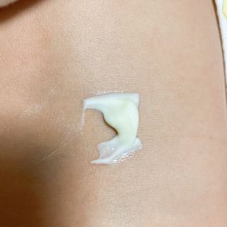 mom e 맘이 내추럴 베이비 케어 샴푸앤바스+로션 — 5점을 준 리뷰어가 2021년 1월 올린 사용 사진