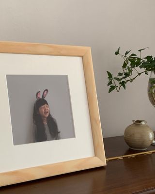 니은기억 휴대폰 속 인생샷을 담는 인생샷 액자 이태리 수입산 원목 프레임 — 5점을 준 리뷰어가 2021년 6월 올린 사용 사진