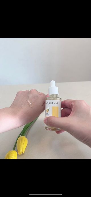랑벨 비타 에너지 잡티 앰플 50ml 고농축 비타민, 저자극, 수분 촉촉, 미백 앰플 — 4.5점을 준 리뷰어가 2022년 3월 올린 사용 사진
