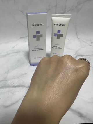 바노바기 코스메틱 바노바기 밀크씨슬 리페어 시카 선스크린 플러스 50ml — 5점을 준 리뷰어가 2023년 2월 올린 사용 사진