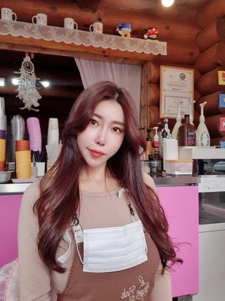 바르는뷰티 데생멀티밤 식물유래성분 97 저분자콜라겐 피부수분 미백 주름개선 멀티밤스틱 — 5점을 준 리뷰어가 2021년 11월 올린 사용 사진
