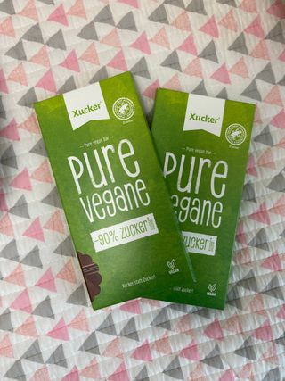 당류2g 자일리톨로 단맛을낸 슈카 퓨어비건 무설탕초콜릿 Xucker vegan 2개입 — 5점을 준 리뷰어가 2021년 4월 올린 사용 사진