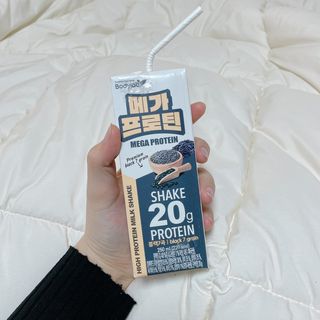 바디랩 프로틴음료 단백질쉐이크 메가프로틴 — 4.5점을 준 리뷰어가 2022년 4월 올린 사용 사진