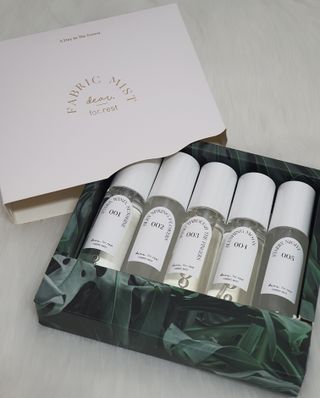 디어포레스트 [5개세트] 숲속의 하루 패브릭미스트 (섬유향수/ 룸스프레이) 50ml 5개 — 5점을 준 리뷰어가 2022년 9월 올린 사용 사진