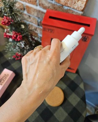 바노바기 코스메틱 알파 래디언스 세럼 30ml — 5점을 준 리뷰어가 2023년 12월 올린 사용 사진