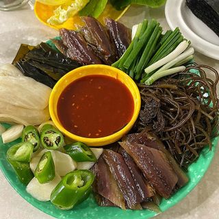 마라도푸드 포항 구룡포 햇 과메기 야채세트 마라도회식당 꽁치 — 5점을 준 리뷰어가 2024년 1월 올린 사용 사진