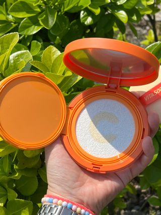 광동생활건강 MF[광동] 비타500✨주름개선·미백·SPF50+🌞퍼펙트쉴드 빅 선쿠션 본품 — 4.5점을 준 리뷰어가 2024년 5월 올린 사용 사진