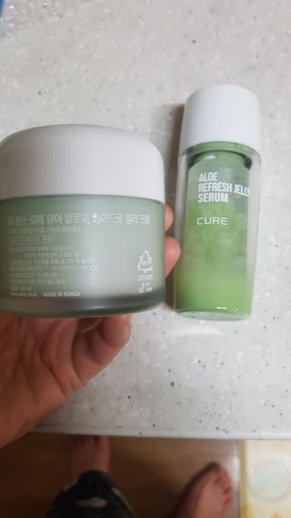 김정문알로에 큐어 큐어 알로에 리프레쉬 젤리 세럼, 큐어 알로에 하이드로 젤리 크림 — 5점을 준 리뷰어가 2021년 3월 올린 사용 사진
