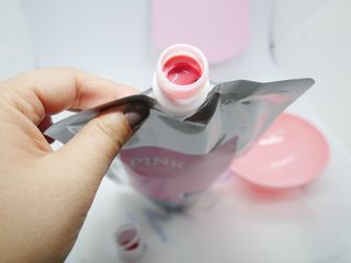 [유니프] 헤어 샤이니 핑크 컬러 트리트먼트 500g — 5점을 준 리뷰어가 2023년 11월 올린 사용 사진