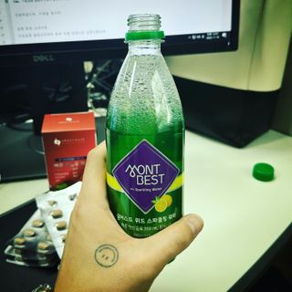 몽베스트 Montbest with Sparkling water Lemon OR Lime 20병(랜덤) — 5점을 준 리뷰어가 2022년 11월 올린 사용 사진