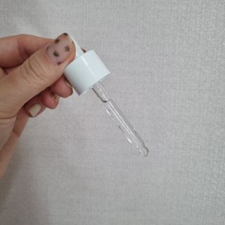 체르엠 스템앤셀 비타민 브라이트닝 에센스 30ml 1개 — 5점을 준 리뷰어가 2021년 10월 올린 사용 사진