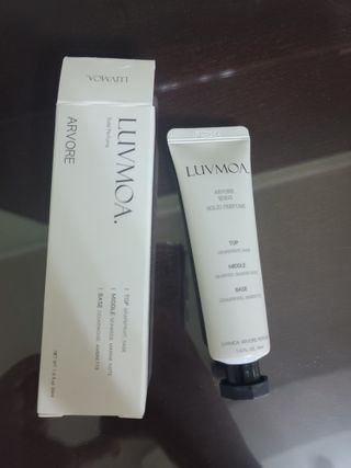 러브모아 향수 고체향수 승무원 고체향수 바르는 향수 니치향수 도손 우드세이지 앤 씨솔트 — 3점을 준 리뷰어가 2022년 10월 올린 사용 사진