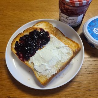 롯데제과 Vbread 포카치아식빵1개 + 미니식빵 1개 + 머핀 2개 세트 — 4.5점을 준 리뷰어가 2021년 9월 올린 사용 사진