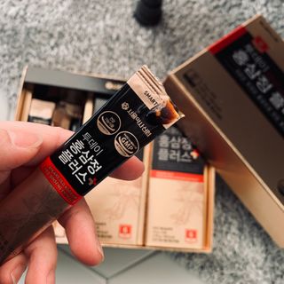서울약사신협_투데이홍삼정플러스스틱_10g x 30포 — 5점을 준 리뷰어가 2021년 1월 올린 사용 사진
