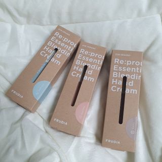 [후르디아] 끈적임 없는 착한성분 비건  핸드크림 3종 — 5점을 준 리뷰어가 2023년 2월 올린 사용 사진