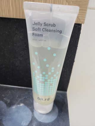 닥터에프파이브 젤리스크럽 소프트 클렌징폼 120ml — 5점을 준 리뷰어가 2022년 6월 올린 사용 사진