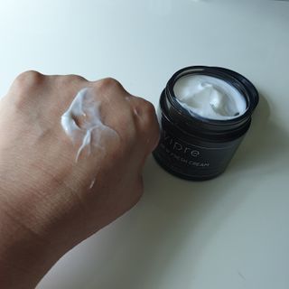 비프리코스메틱 뉴 프레쉬 크림 80ml — 5점을 준 리뷰어가 2023년 3월 올린 사용 사진