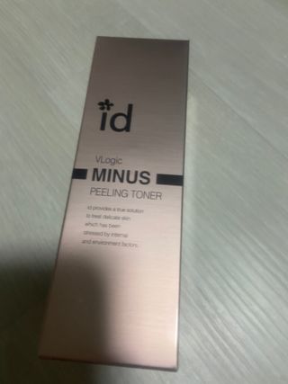 아이디플라코스메틱 아이디 브이로직 마이너스 필링 토너 110ml — 5점을 준 리뷰어가 2022년 5월 올린 사용 사진