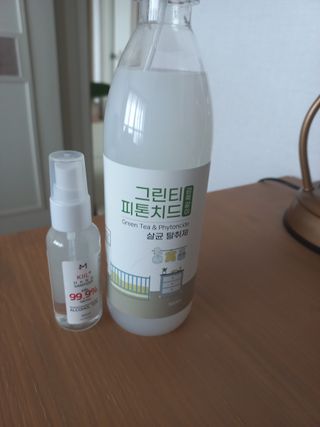 [엠메이데이] 그린티 피톤치드 감쪽같이 500ml + 손소독액 50ml — 4.5점을 준 리뷰어가 2022년 2월 올린 사용 사진