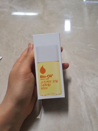 바이오오일 [바이오-오일] 스킨케어 오일 내추럴 60ml — 5점을 준 리뷰어가 2021년 12월 올린 사용 사진