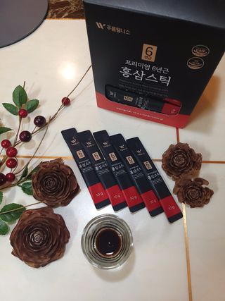 [푸름웰니스] 프리미엄 6년근 홍삼스틱 3mg x 100포 — 5점을 준 리뷰어가 2022년 4월 올린 사용 사진