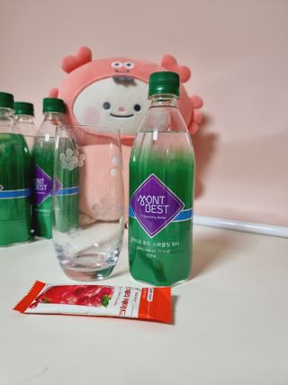 몽베스트 Montbest with Sparkling water Plain 20병 — 5점을 준 리뷰어가 2021년 10월 올린 사용 사진