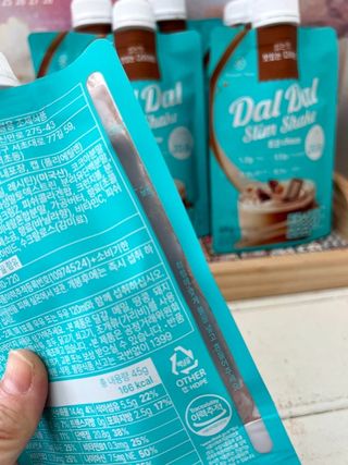 달달슬림쉐이크 [블로그]달달슬림 맛있는 단백질 쉐이크 파우치 다이어트 식사대용 프로틴 파우더 보충제 — 5점을 준 리뷰어가 2025년 8월 올린 사용 사진