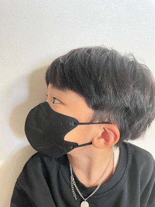 [심폐소생소] 오늘의마스크 KF94 소형 초등학생 어린이 마스크 — 4.5점을 준 리뷰어가 2021년 12월 올린 사용 사진