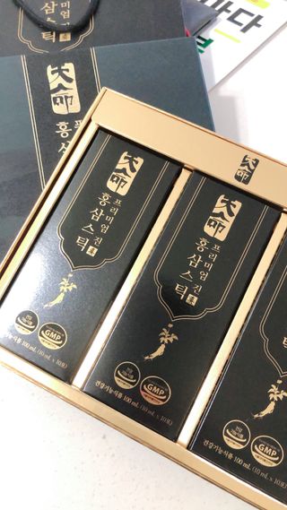 헬스업_천명진프리미엄홍삼스틱_10ml x 30포 — 5점을 준 리뷰어가 2021년 3월 올린 사용 사진