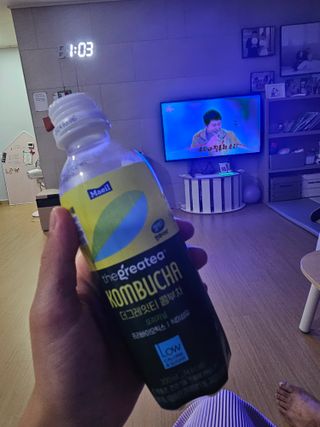 더그레잇티 콤부차 [매일유업] 더그레잇티 44kcal 콤부차 300ml *12개입 (오리지널 6개+베리리치 6개) — 5점을 준 리뷰어가 2023년 7월 올린 사용 사진