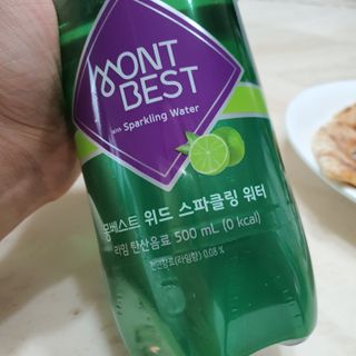 몽베스트 Montbest with Sparkling water Lime20병 — 5점을 준 리뷰어가 2022년 12월 올린 사용 사진