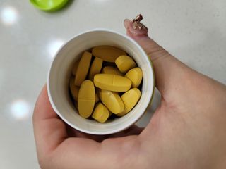 Swisse 스위스 고함량 밀크씨슬 35,000mg 60정 — 5점을 준 리뷰어가 2021년 11월 올린 사용 사진