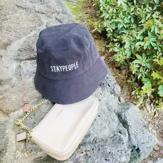 [스테이피플] STAYPEOPLE BUCKET HAT (BLACK) — 5점을 준 리뷰어가 2022년 9월 올린 사용 사진