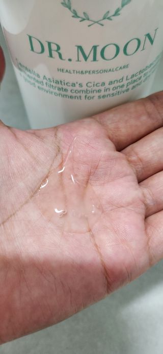 [닥터문] 센텔라 시카케어 화이트머스크 바디워시 1000ml — 5점을 준 리뷰어가 2023년 7월 올린 사용 사진