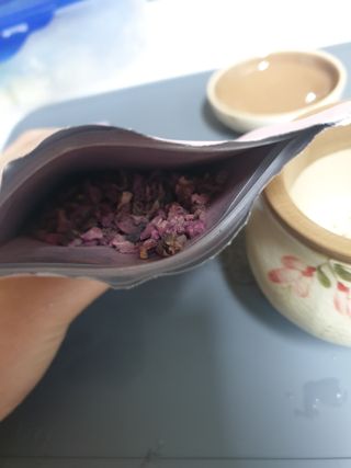 마시다 매혹적인 붉은 빛이 입안 가득히, 비트루트차 — 5점을 준 리뷰어가 2021년 5월 올린 사용 사진