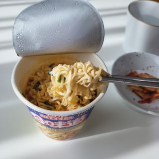 NISSIN 닛신 컵누들  4종 - 씨푸드오리지날, 씨푸드 스파이시, 씨푸드 커리, 씨푸드 XO소스 — 5점을 준 리뷰어가 2022년 2월 올린 사용 사진