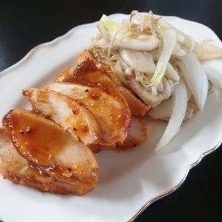 굽네몰 [굽네] 소스가 맛있는 닭가슴살 슬라이스 4종 — 5점을 준 리뷰어가 2021년 4월 올린 사용 사진