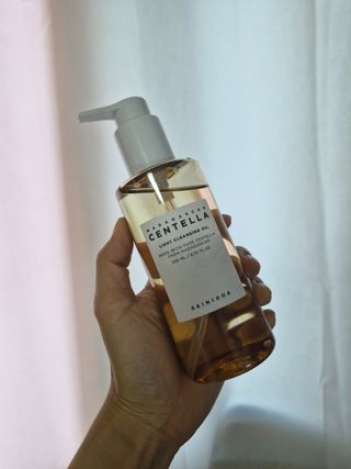스킨1004 [SKIN1004] 마다가스카르 센텔라 라이트 클렌징 오일 200ml — 5점을 준 리뷰어가 2024년 7월 올린 사용 사진